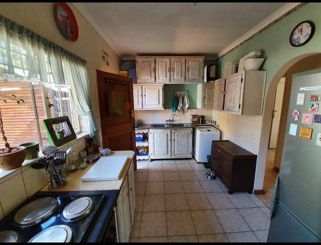 3 BEDROOM HOUSE SOLD IN THE ORCHARDS